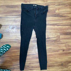 720 High Rise Skinny Jean - Levis size 32